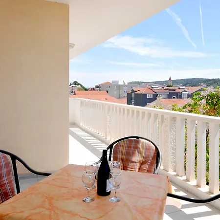 Apartmani Trogir Трогир