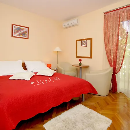 Apartmani Trogir Трогир