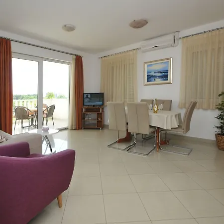 Apartmani Trogir Апартаменты *