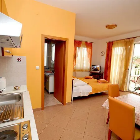 Apartmani Trogir Трогир