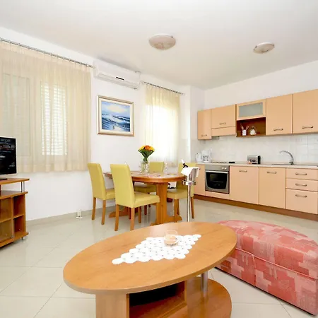 Apartmani Trogir Апартаменты
