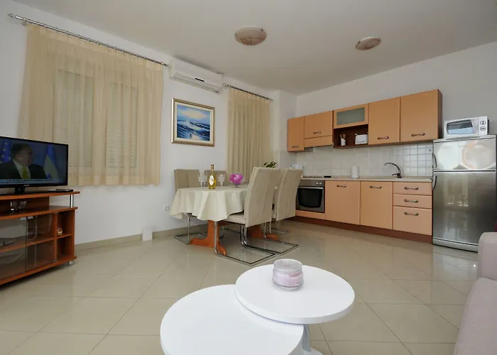 Apartmani Trogir شقة تروغير