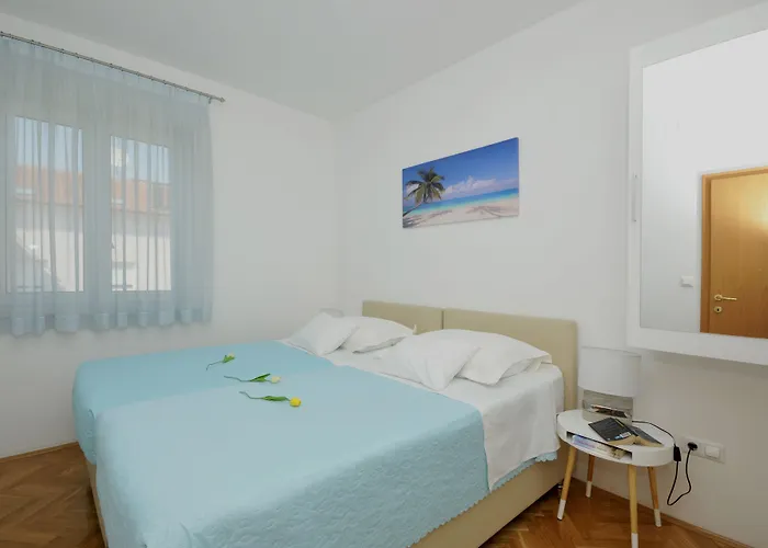 Apartmani Trogir شقة *
