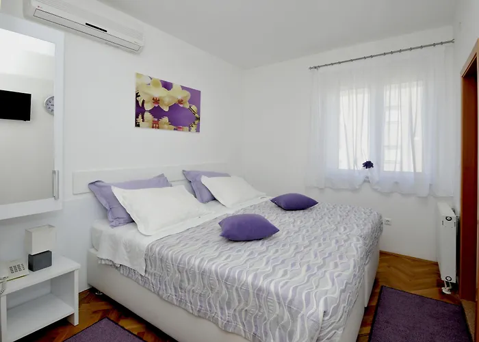 Apartmani Trogir * تروغير