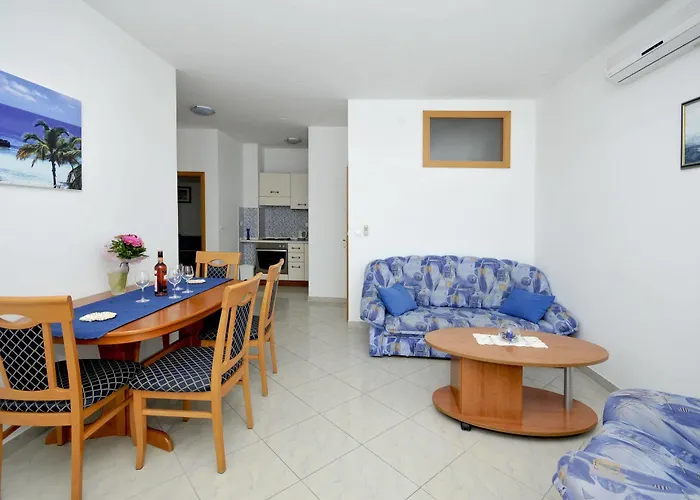 Apartmani Trogir شقة تروغير
