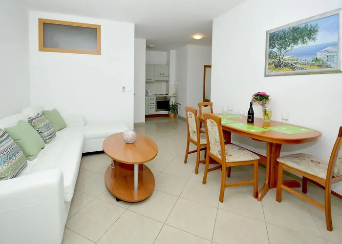 Apartmani Trogir تروغير