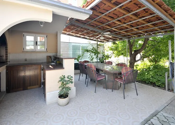 Apartmani Trogir Διαμέρισμα *