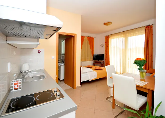 Апартаменти Apartmani Trogir