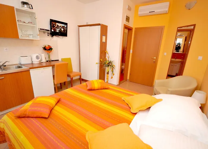 Apartmani Trogir Трогір