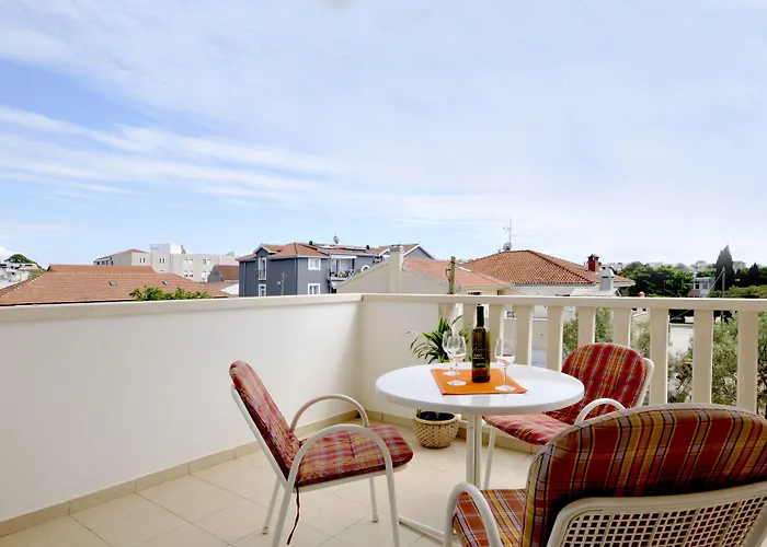 Apartmani Trogir Апартаменти *