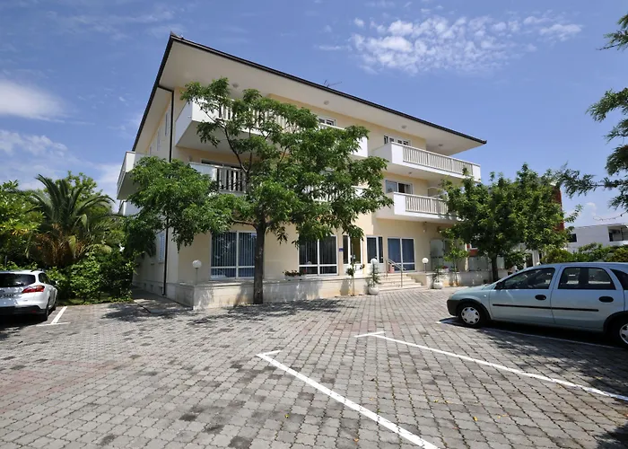 Апартаменти Apartmani Trogir