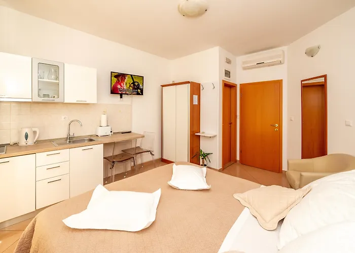 Apartmani Trogir Трогір
