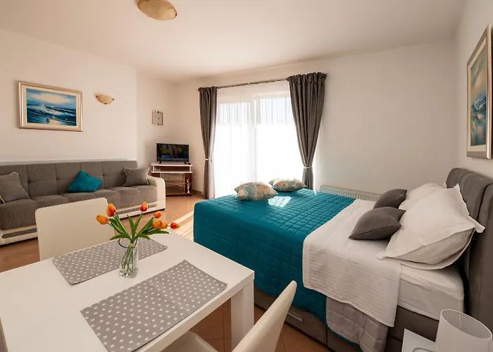 Апартаменти Apartmani Trogir *