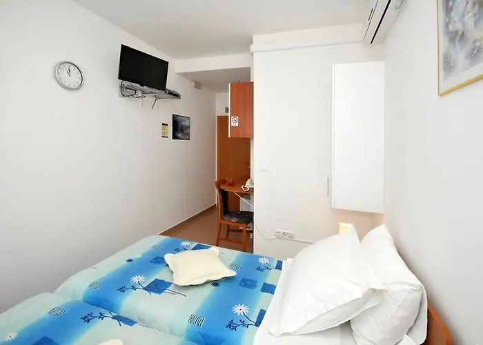 Апартаменти Apartmani Trogir *
