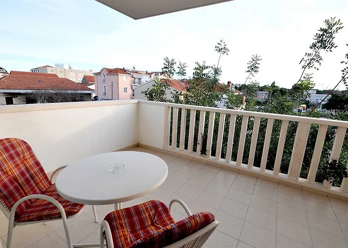 Апартаменти Apartmani Trogir *