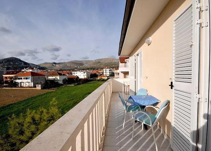 Apartmani Trogir Апартаменти *